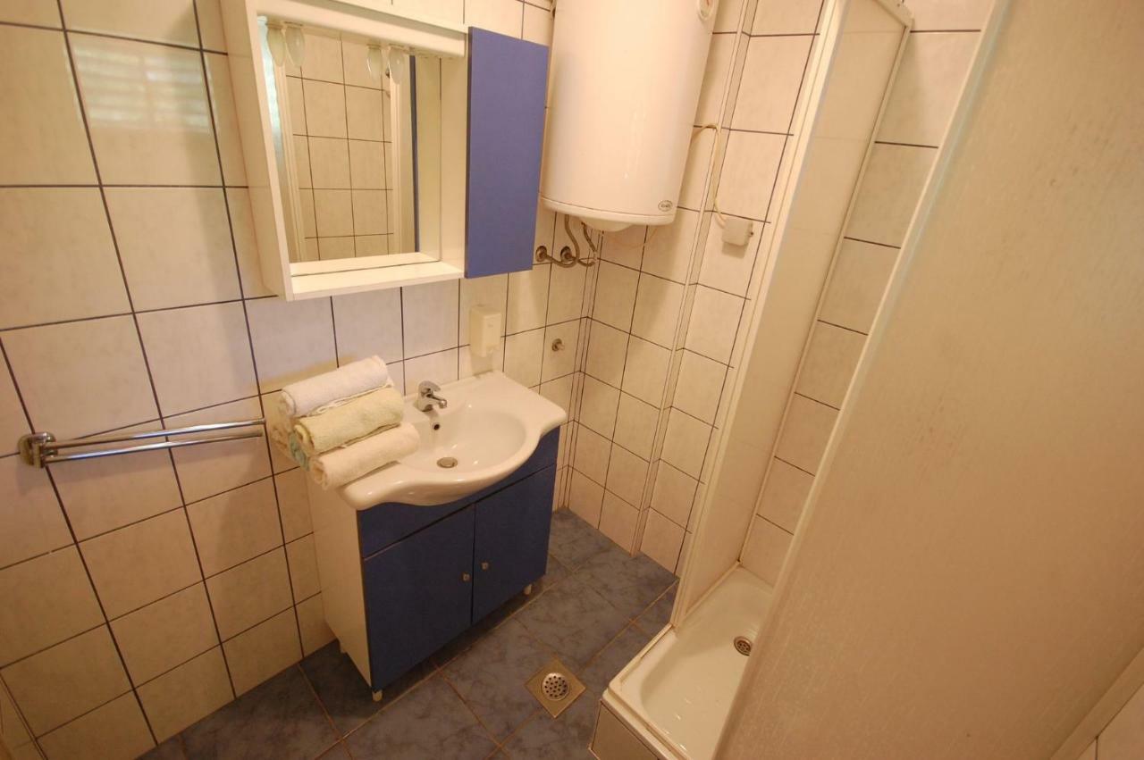 Apartments Juric By El-Pi Tours Njivice Εξωτερικό φωτογραφία